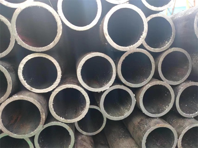吴忠10#结构用无缝钢管